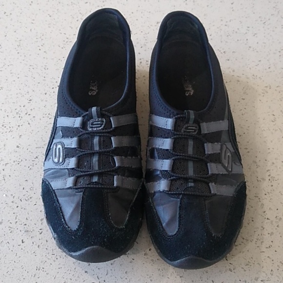 SKECHERS BLACK SUEDE & GREY SLIP-ON LIGHT WEIGHT TENNIS SHOES 9.5 - Picture 12 of 12